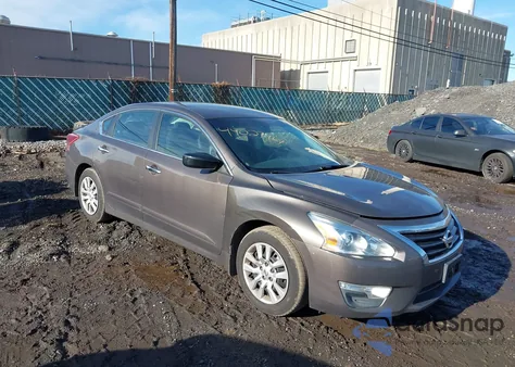 2013 Nissan Altima 2.5 S z USA, uszkodzony, nr VIN 1N4AL3AP6DC293745